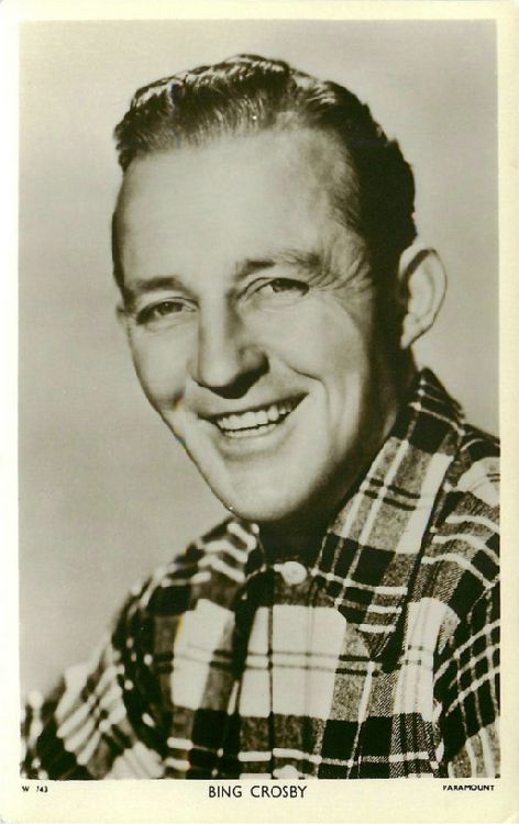 Bing Crosby - No. W 743 Postcard