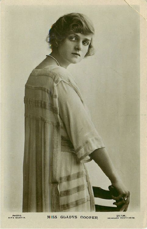 Miss Gladys Cooper - No. 297 M Postcard