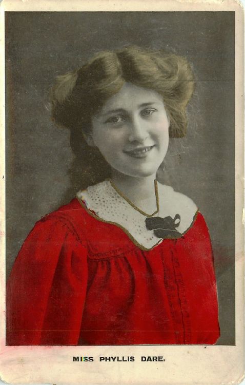 Miss Phyllis Dare - No. 1229 Postcard