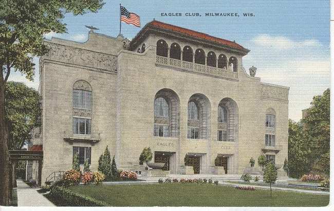 Eagles Club Milwaukee Wis Club Postcard